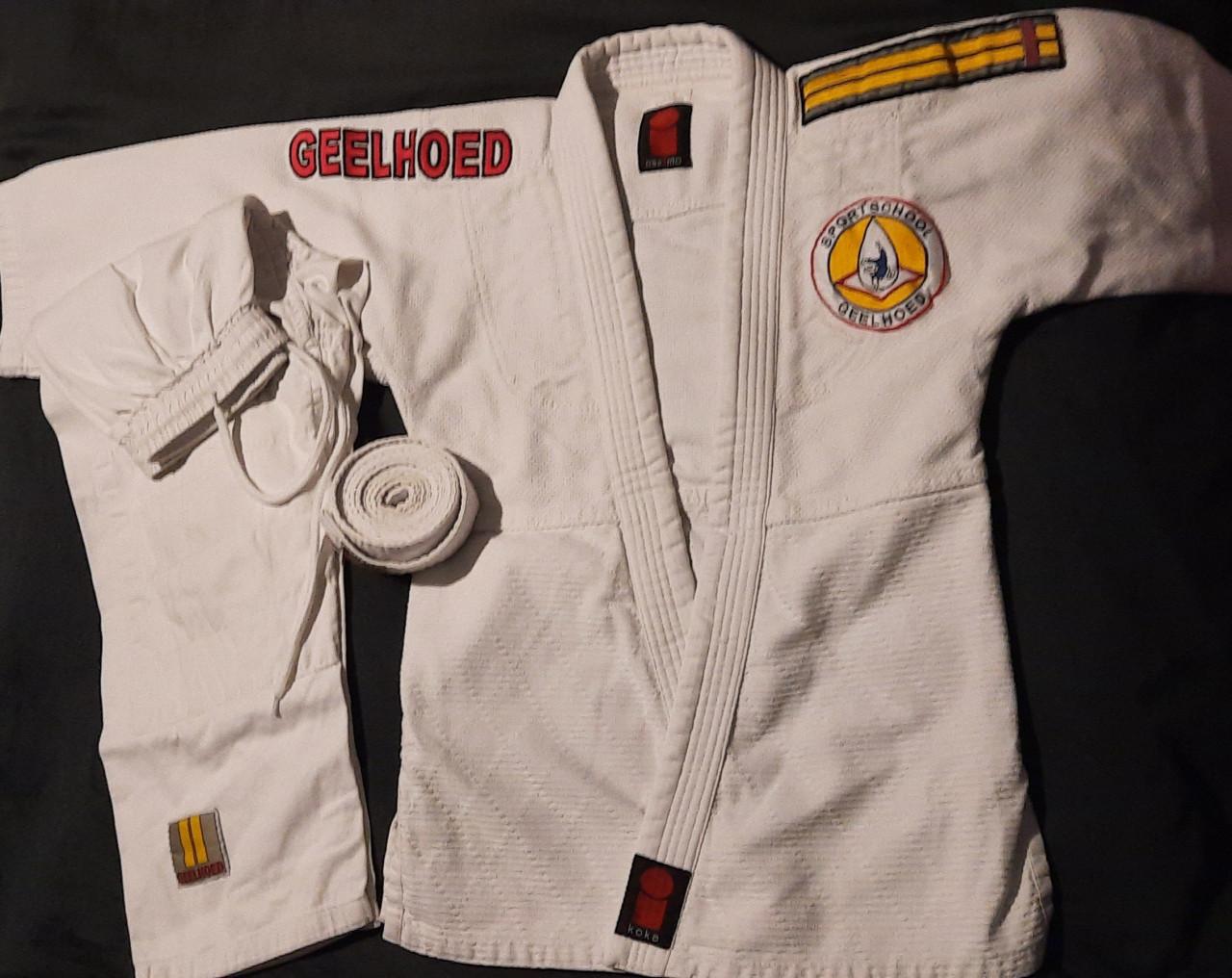 Judopak Geelhoed, maat 140