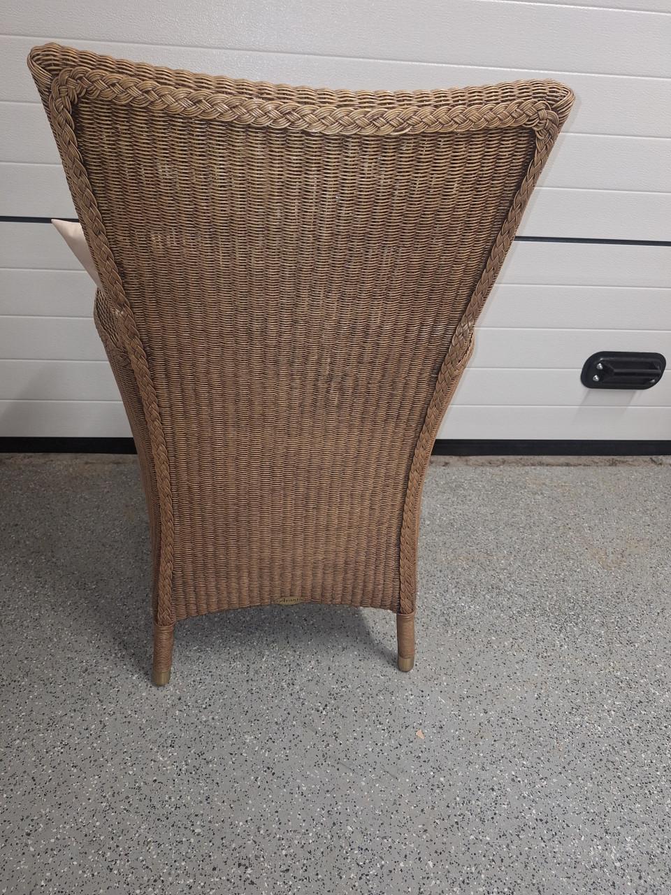 3 Llyod Loom stoelen met armleuning