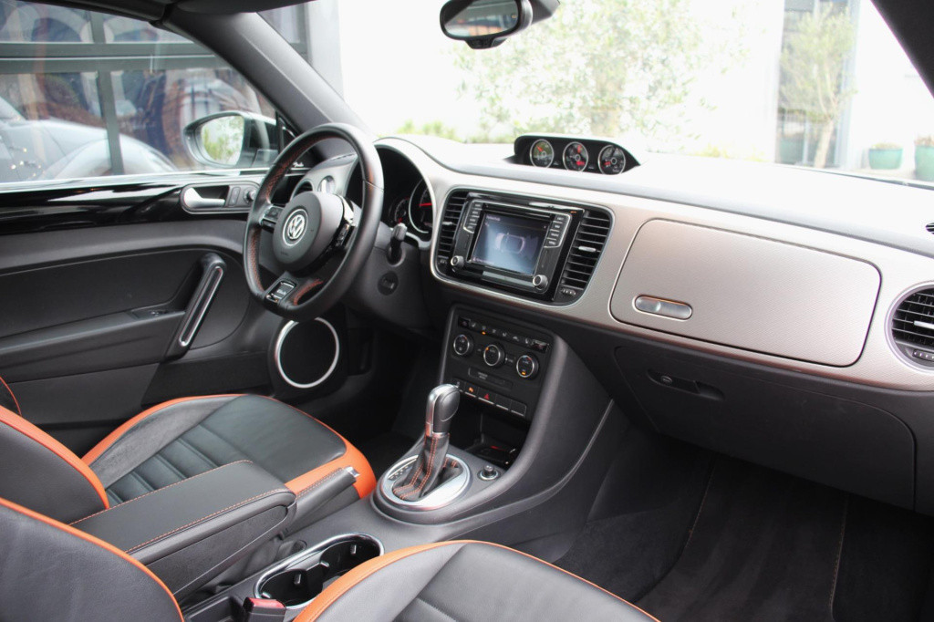 Volkswagen New Beetle cabriolet 1.4 tsi r-line club bluemotion - dab - led 