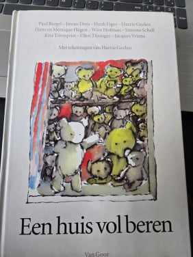 Boek: een huis vol beren 1993 Zeer nette staat