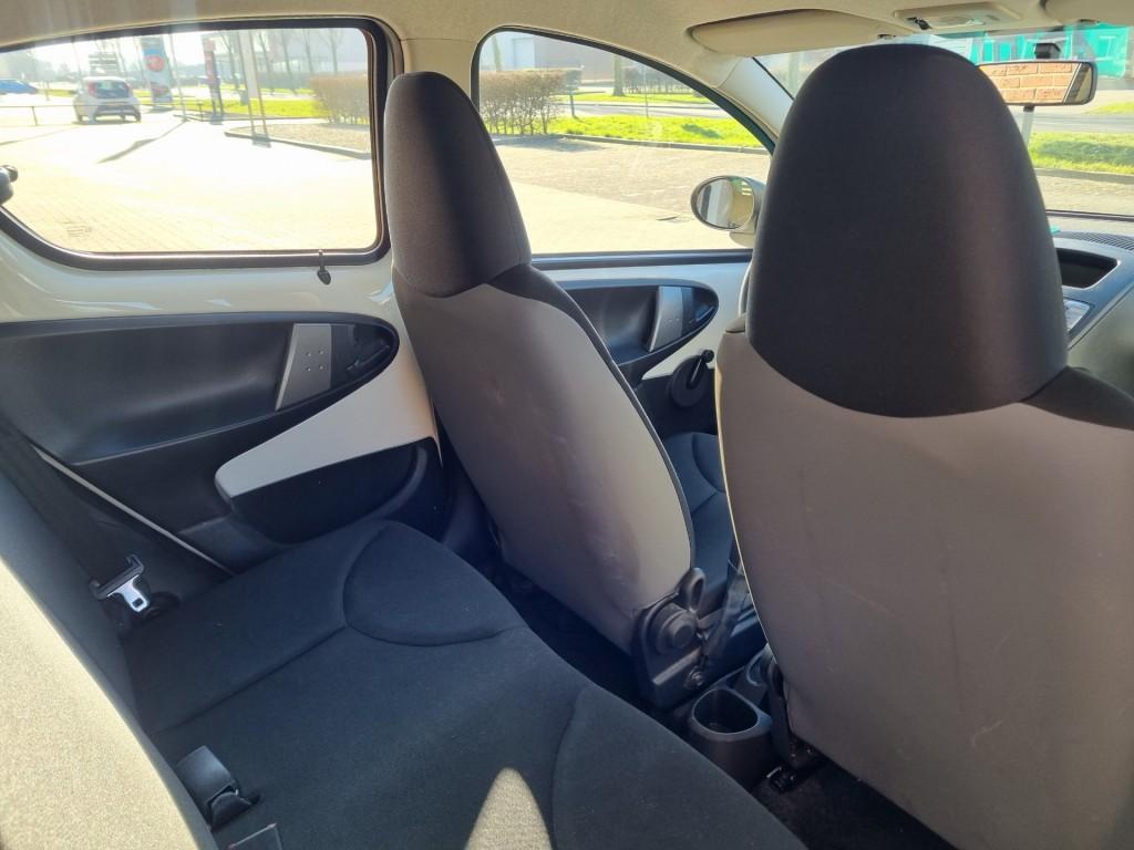 Toyota Aygo 1.0-12v comfort navigator / nl auto / nap