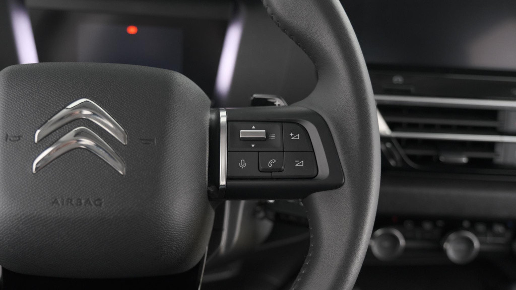 Citroen C4 X puretech 130 eat8 plus | camera | stoelverwarming | apple carp