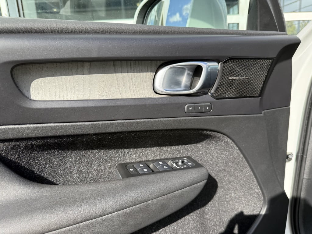 Volvo XC40 t5 262pk recharge inscription| panodak| adap.cruise| 360camera|