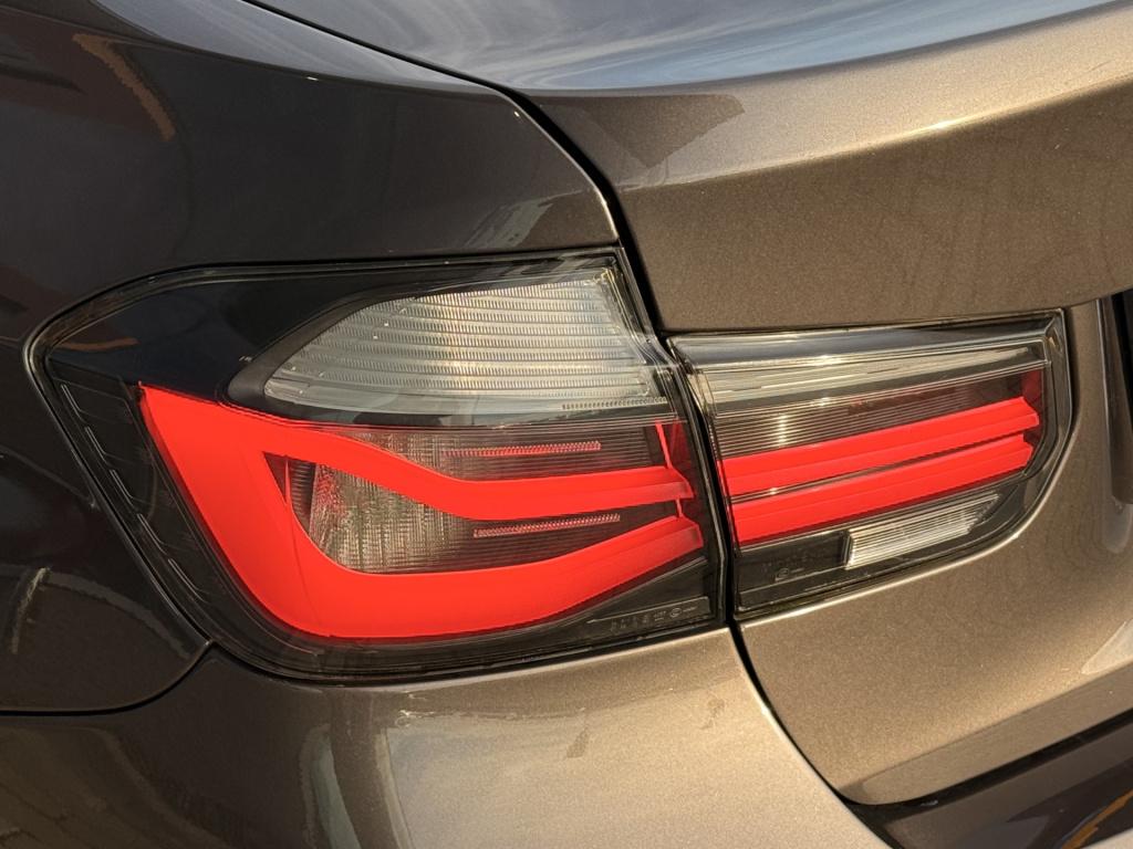 BMW 3-serie 320i high executive | harman/kardon | leder | v + a parkeersens