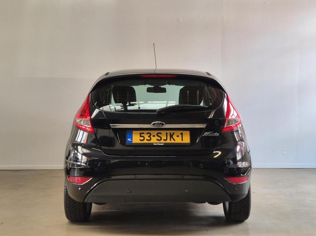 Ford Fiesta 1.25 titanium / keyless / cruisecontrol / nieuwe distriebutieri