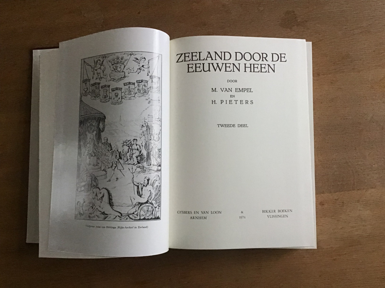 Zeeland door de eeuwen heen - 2 boeken in luxe box