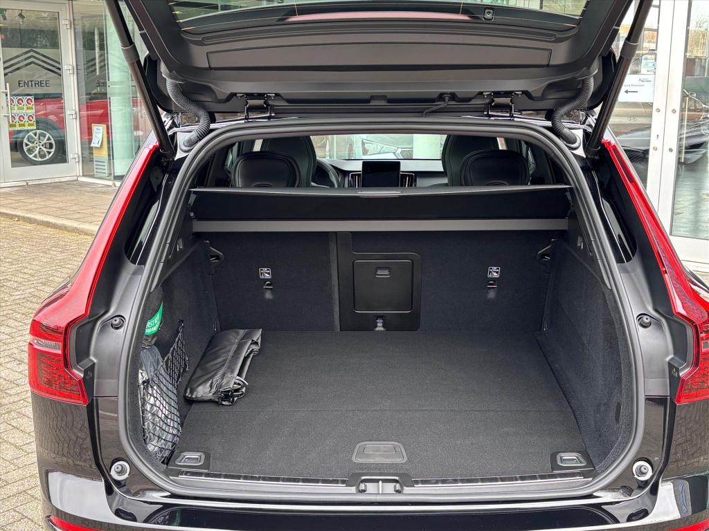 Volvo XC60 t6 plug-in hybrid 350pk aut awd ultra dark| harman kardon|panoda