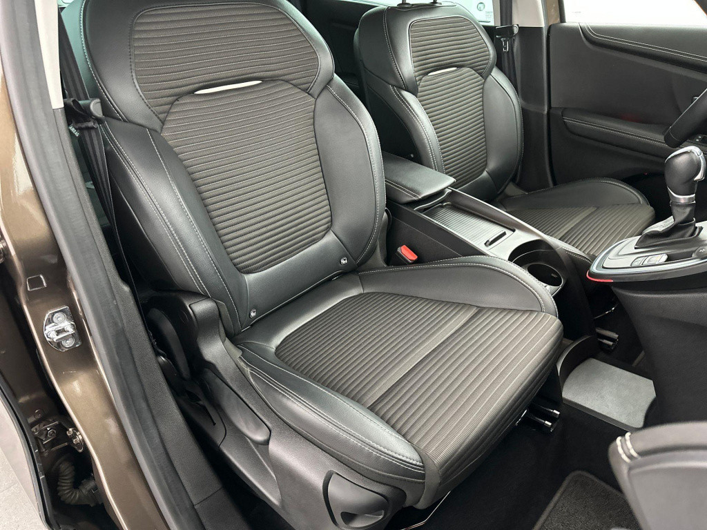 Renault Grand Scenic 1.3 tce intens | trekhaak 1850 kg | 5 persoons | parke