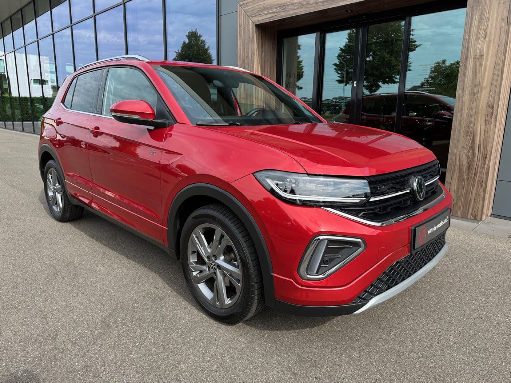 Volkswagen T-cross 1.5 tsi 150pk dsg r-line | camera | trekhaak | adapt. cr