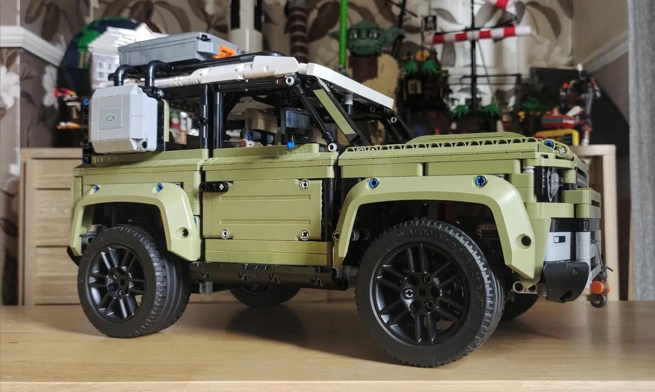 Lego Set - 42110 - Technic – Land Rover Defender
