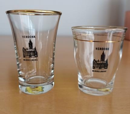 4 Historische glaasjes van drankenhandel Verdonk Middelburg