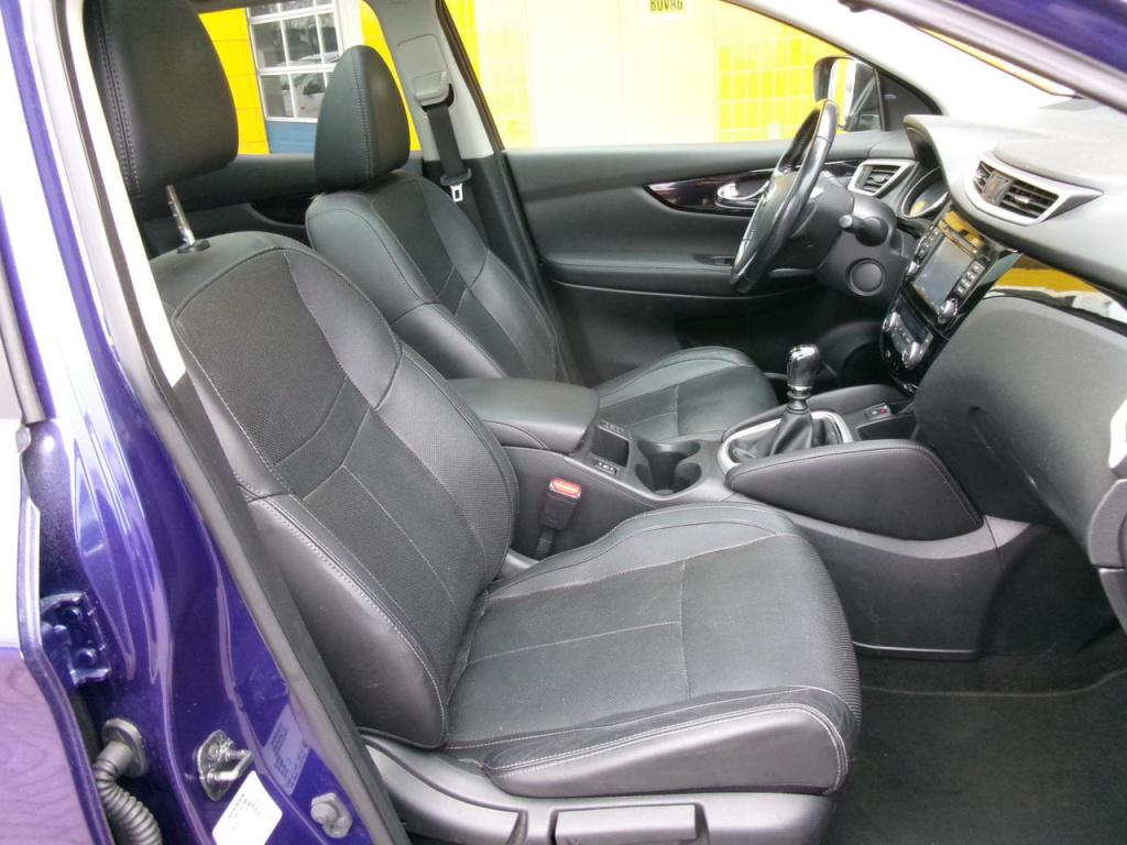 Nissan Qashqai (j11e) 1.2 dig-t airco, 360cam pano.dak, navi, leer