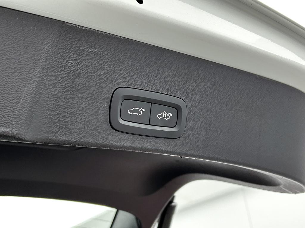 Volvo XC40 1.5 t4 recharge inscription expression / navigatie / elec. achte