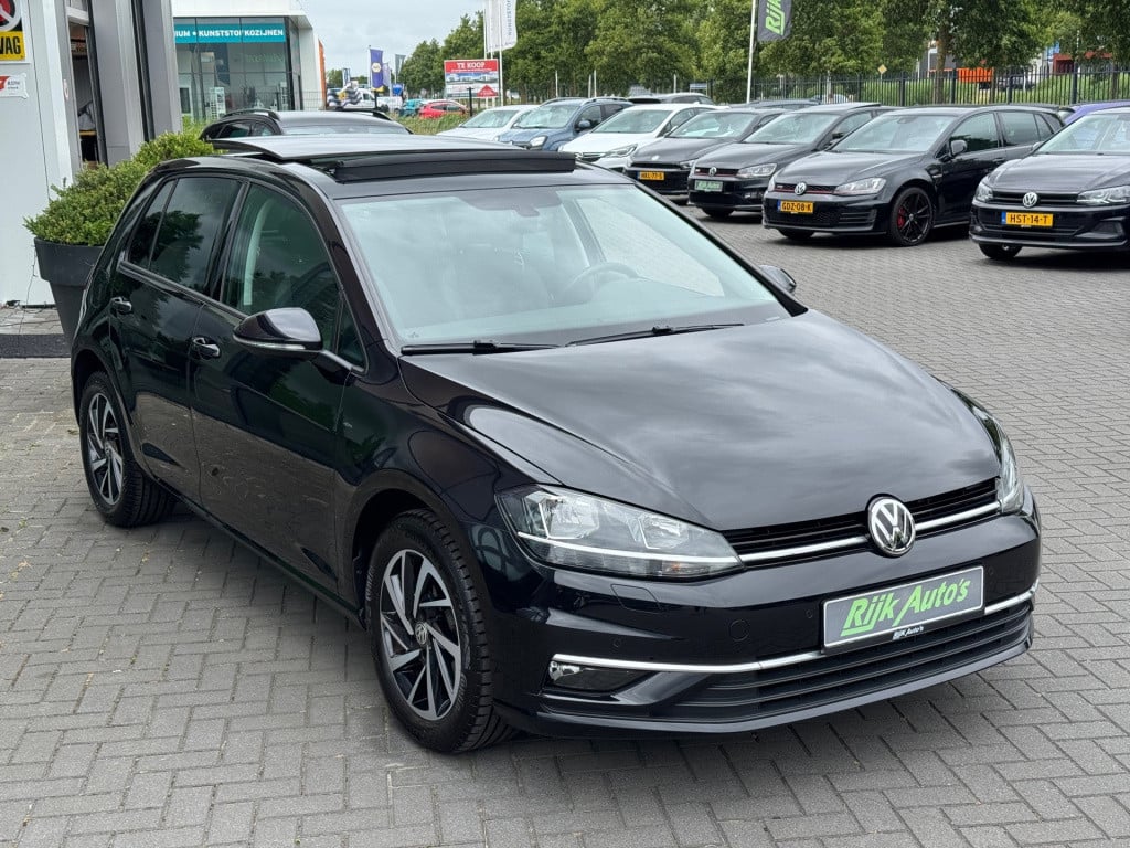 Volkswagen Golf 1.0 tsi highline * panoramadak * stoelverwarming * clima