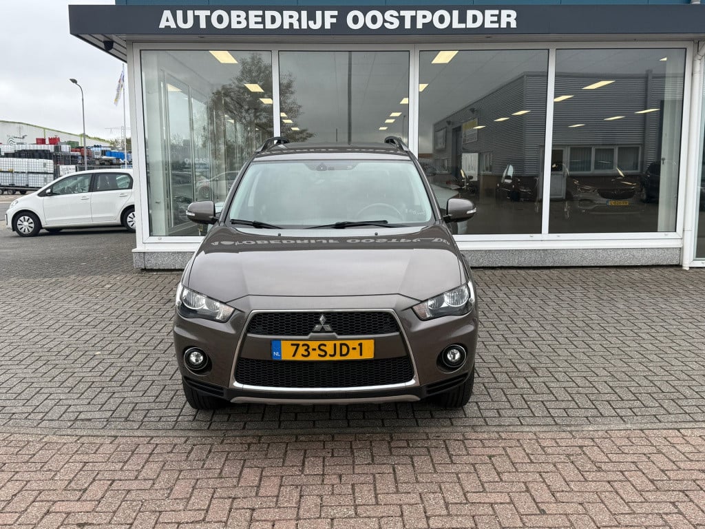 Mitsubishi Outlander 2.0 intro edition