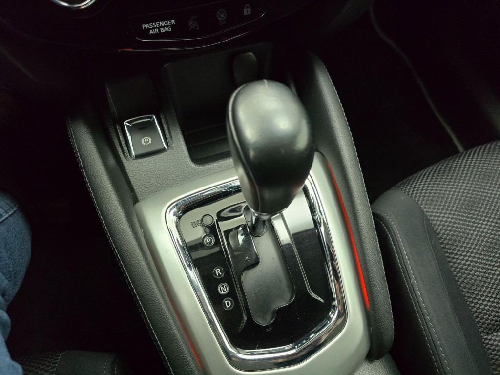 Nissan Qashqai occasion automaat | met trekhaak en parkeercamera | tweedeha
