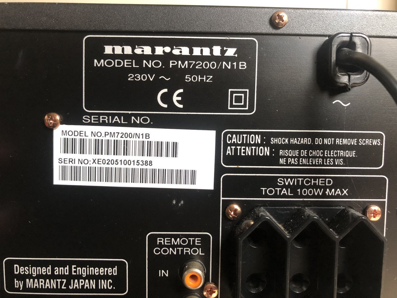 Versterker Marantz PM 7200.