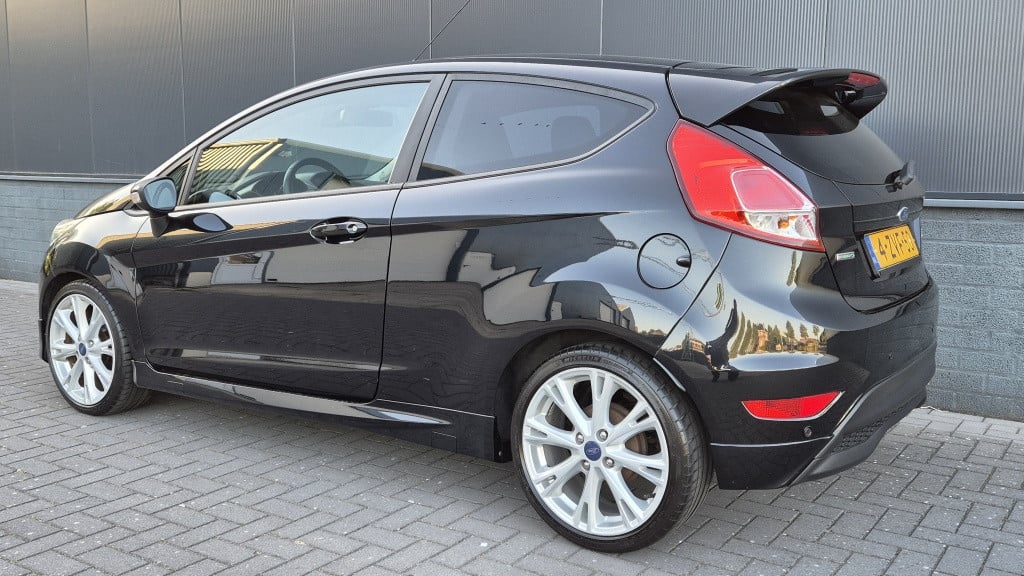 Ford Fiesta 1.0 ecoboost. sport*navi*airco*pdc*lmv*nap*