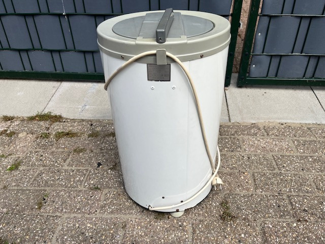 4 Centrifuges