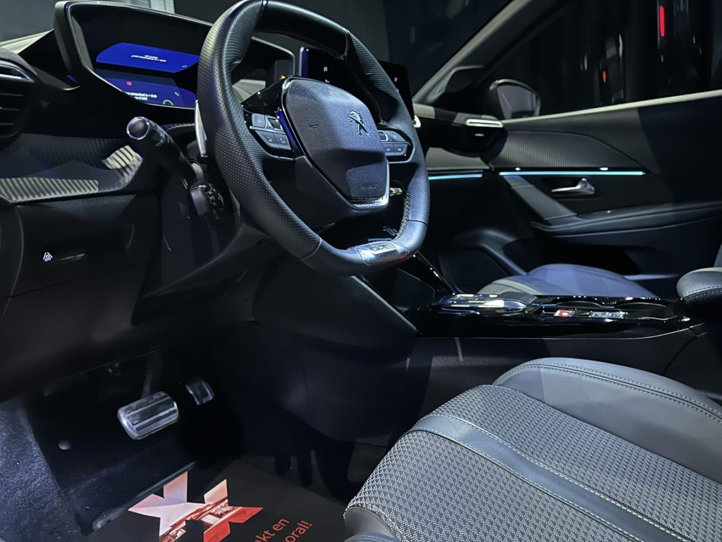 Peugeot 208 1.2 puretech 100 gt *appconnect*camera*