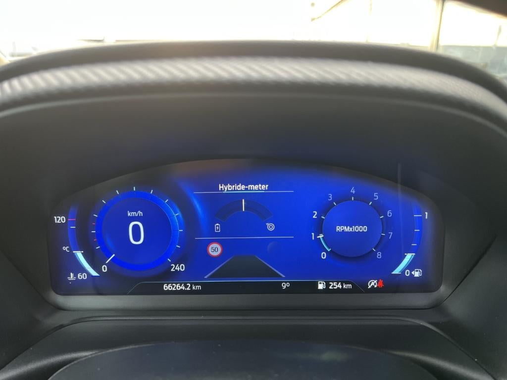 Ford Puma 1.0i ecoboost hybrid 155pk st-line x , pano dak , 19 inch , winte