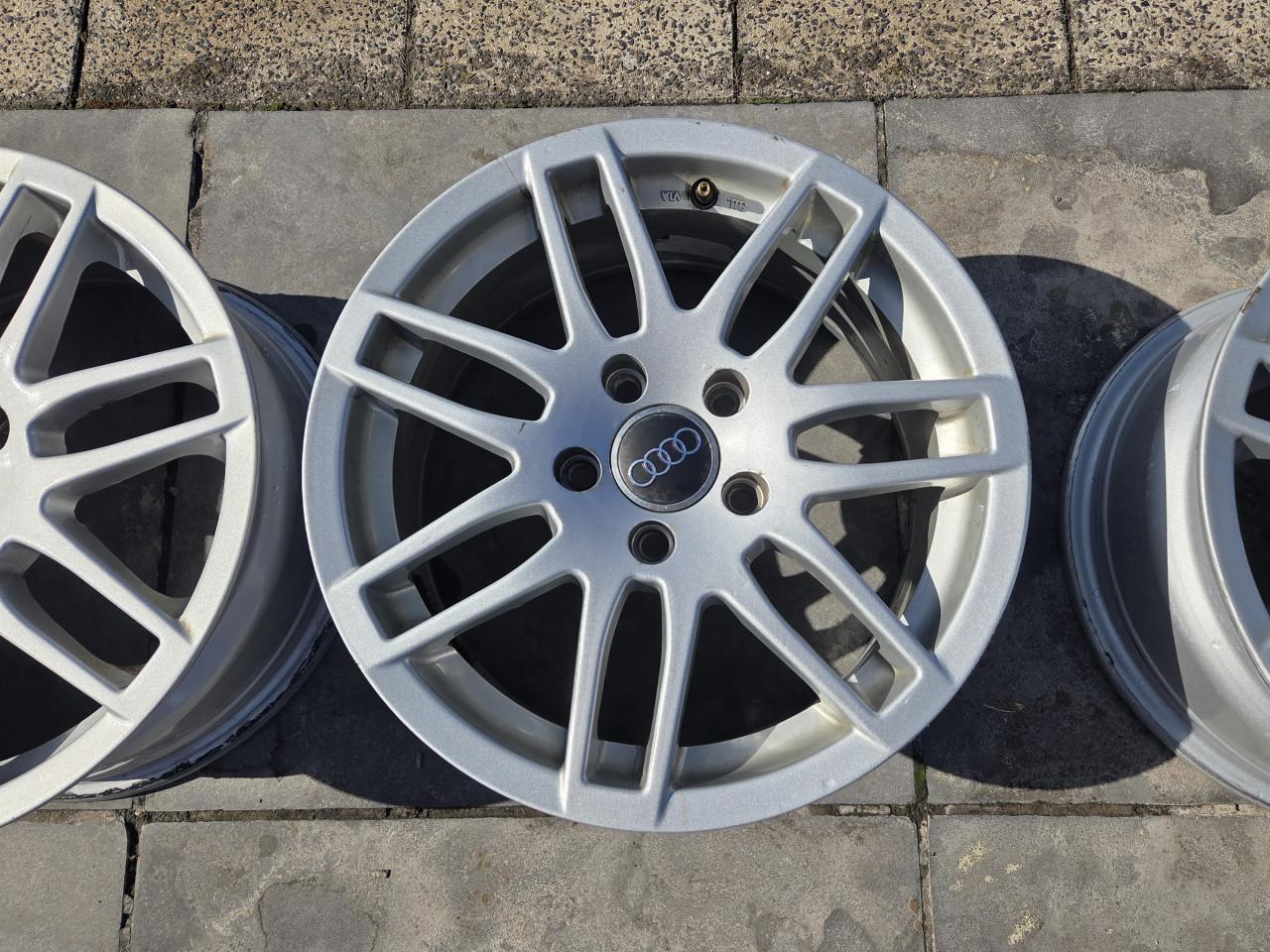 Set 16 inch replica Audi-velgen (meerspaaks design)