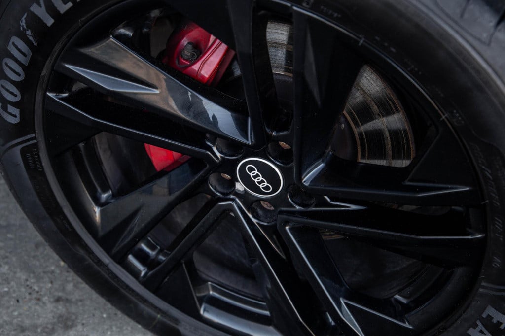 Audi Q7 sq7 s-line grijs kenteken 3x s-line / 360 camera / adaptive cruise 