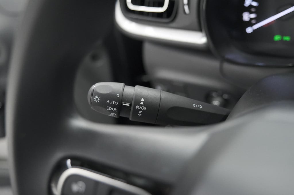 Citroen C3 puretech 110 eat6 max | apple carplay | parkeersensoren | 16 inc