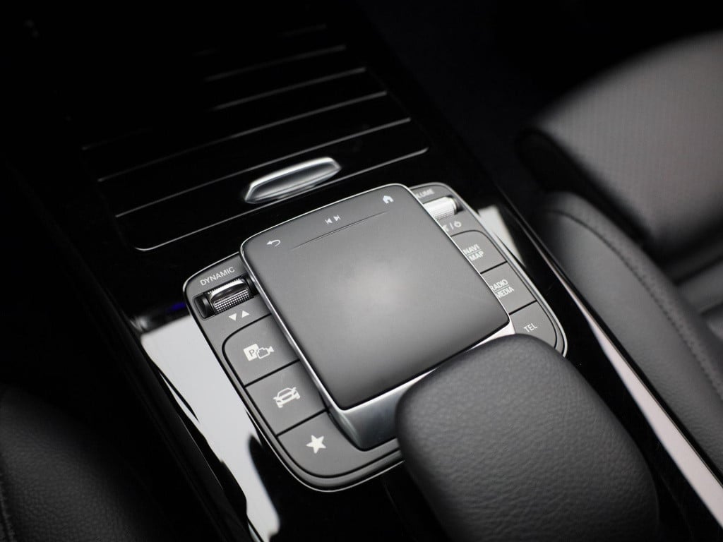 Mercedes-Benz Cla 250 e business solution luxury limited | automaat | lmv |
