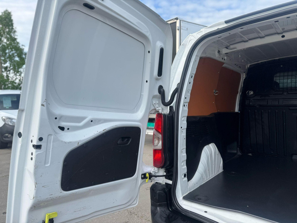 Citroen Berlingo 1.6 bluehdi club airco / cruise controle / navi / euro 6