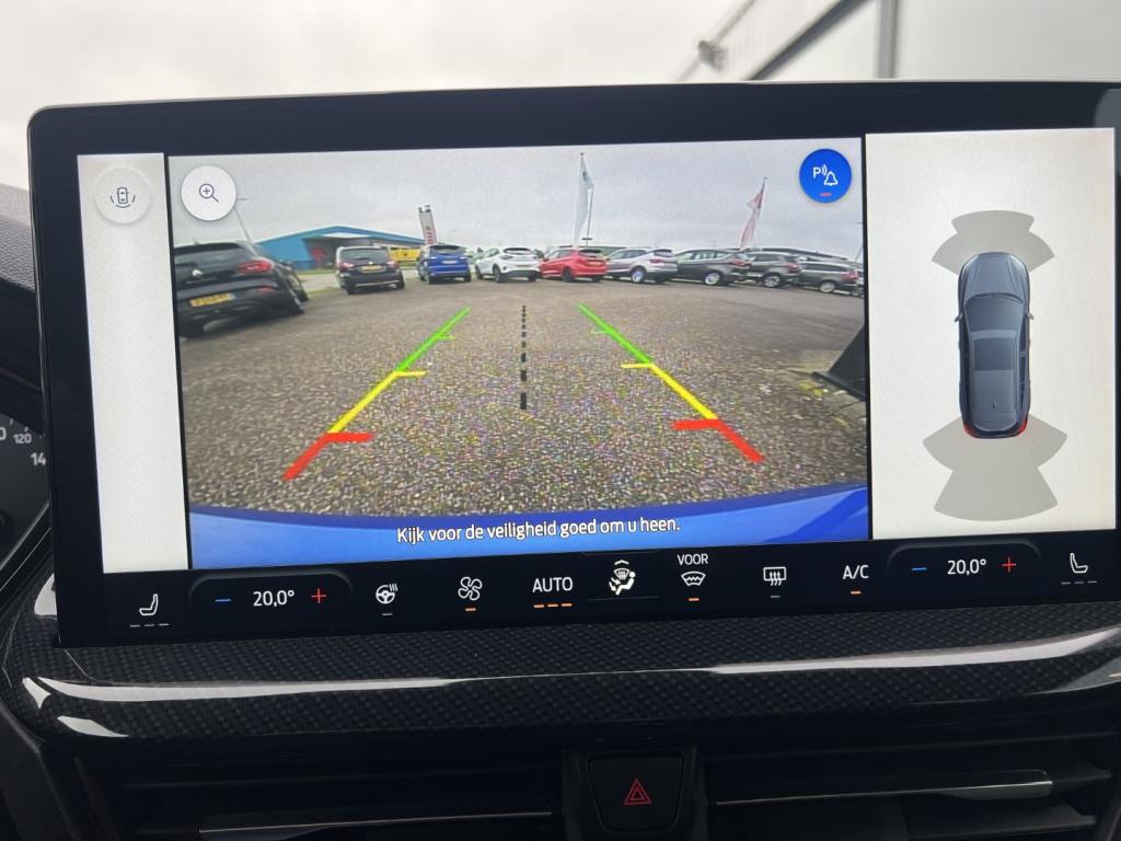 Ford Focus 1.0 ecoboost hybrid 125pk st-line , adaptive cc ,voorruitverwarm