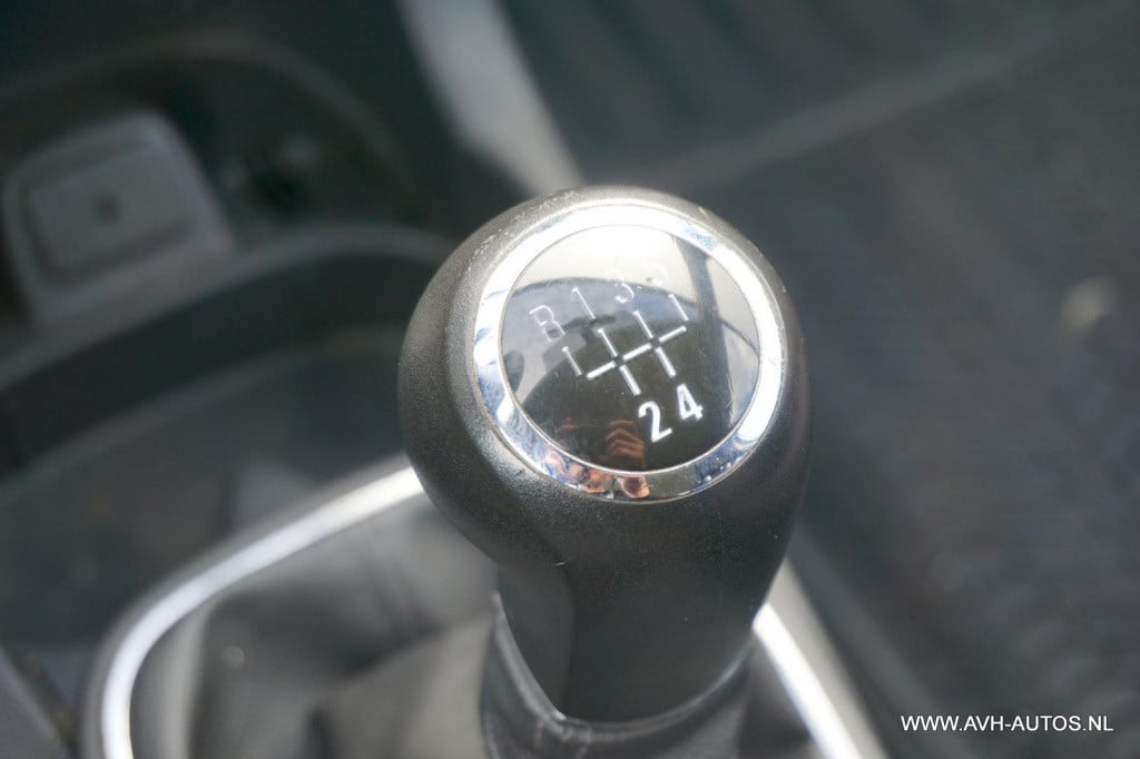 Opel Corsa 1.2 ecoflex anniversay edition lpg