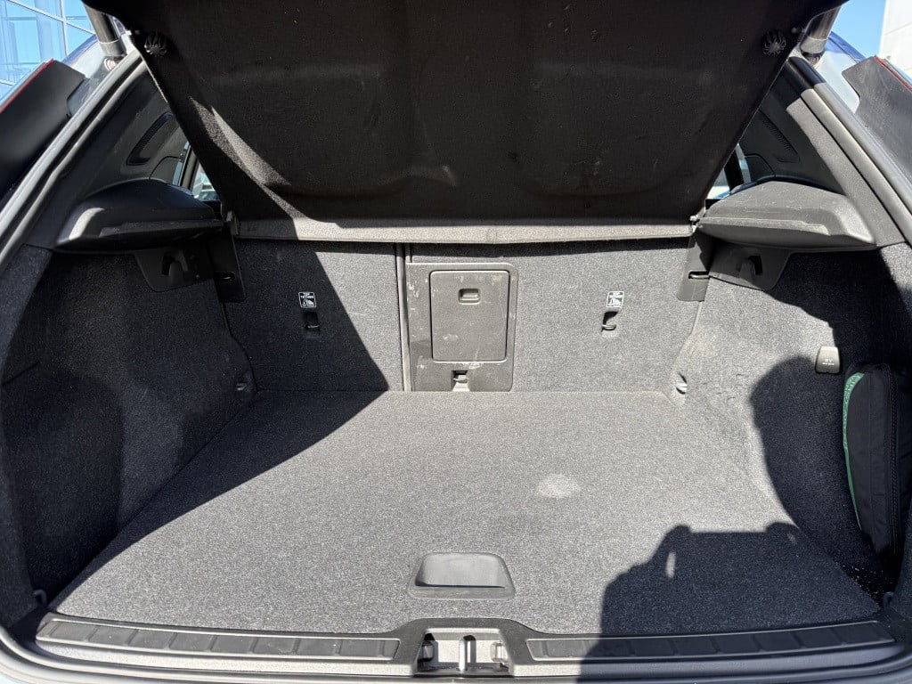 Volvo XC40 t5 262pk recharge| r-design-full options ! stylingpack