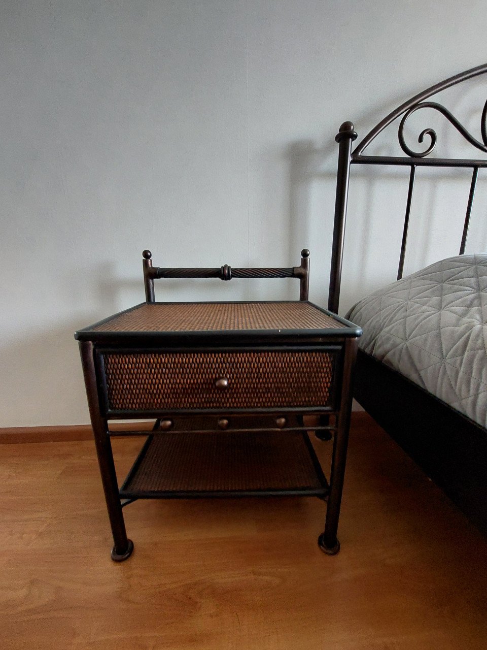 Nachtkasten & 2 persoonsbed
