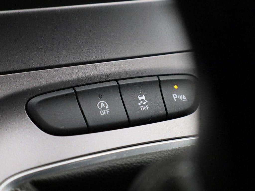 Opel Astra 1.2 business edition | parkeer sensoren | cruise control | dab |