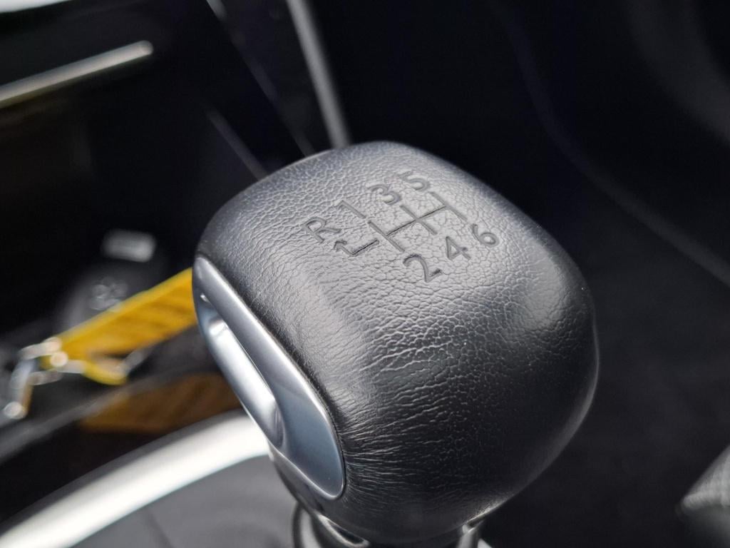 Peugeot 2008 suv 130 gt-line schuif-/kanteldak/cam/trekhaak