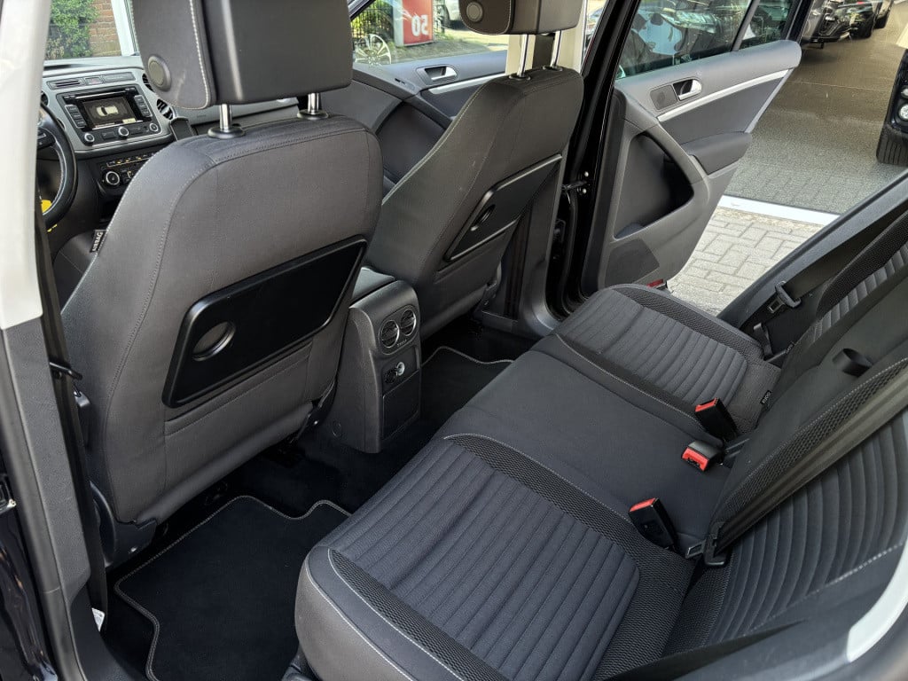 Volkswagen Tiguan 1.4 tsi sport&style/trekhaak 1800kg