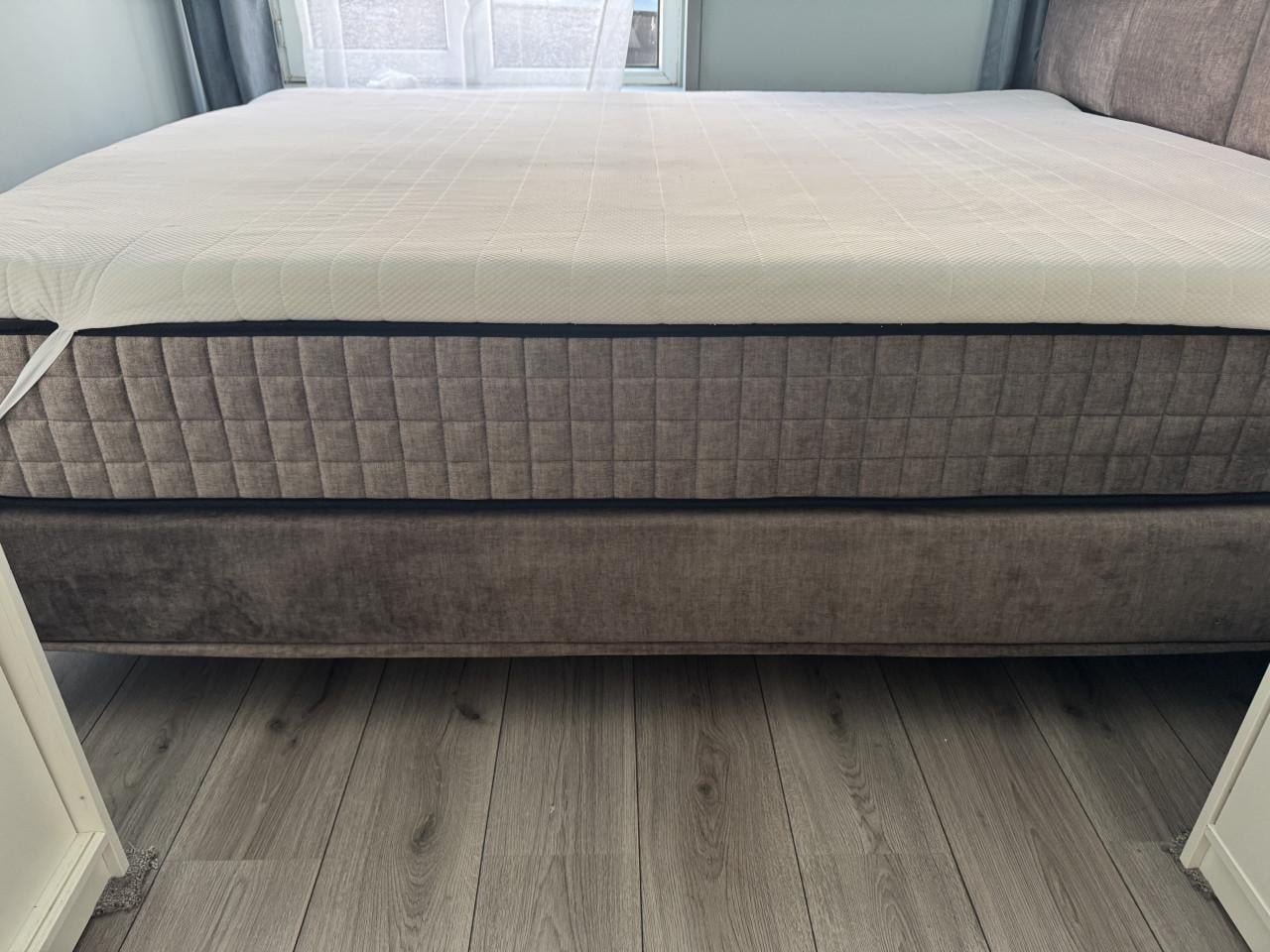 Luxe Boxspring Bruin Velvet (160x200) – Slechts 3x gebruikt! (+ Bon)