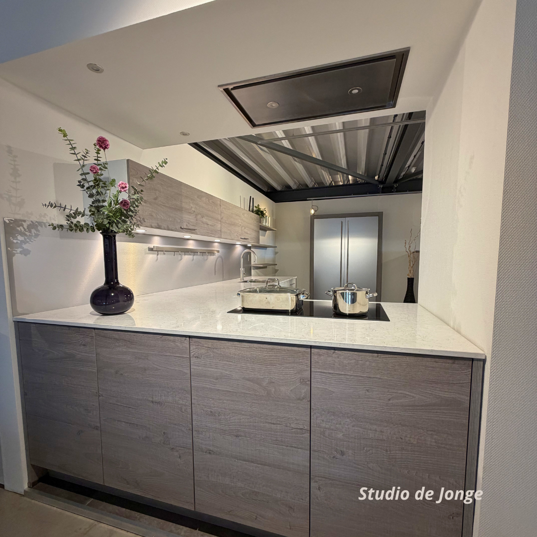 Showroom uitverkoop bij Studio de Jonge – Showroomkeuken te koop
