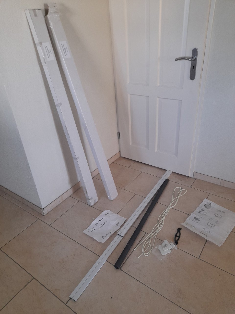 Raam hor 100 x 150  ( nieuw ) op maat te maken!