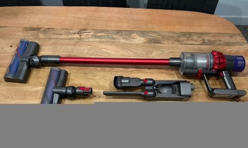 DYSON V10 Motorhead rood (2021)