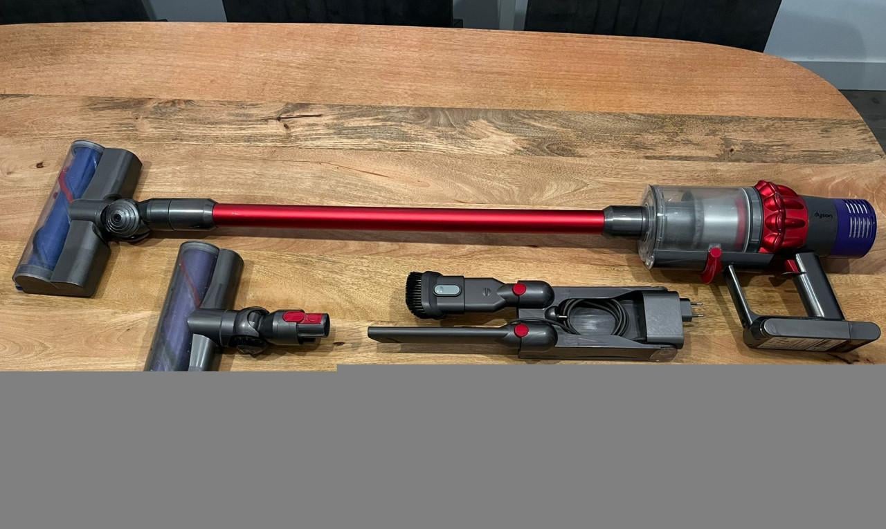 DYSON V10 Motorhead rood (2021)