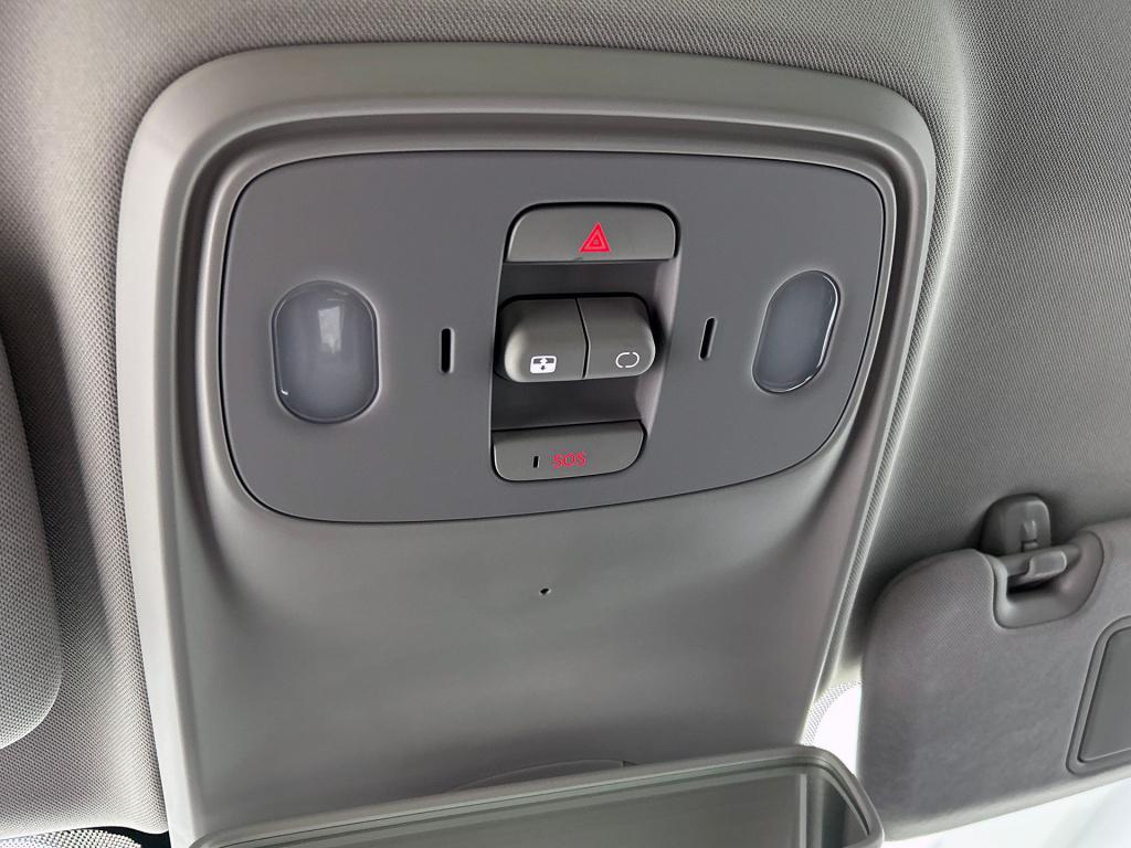 Leapmotor C10 design reev (hybrid) 28.4 kwh | black interieur | stoel-koeli
