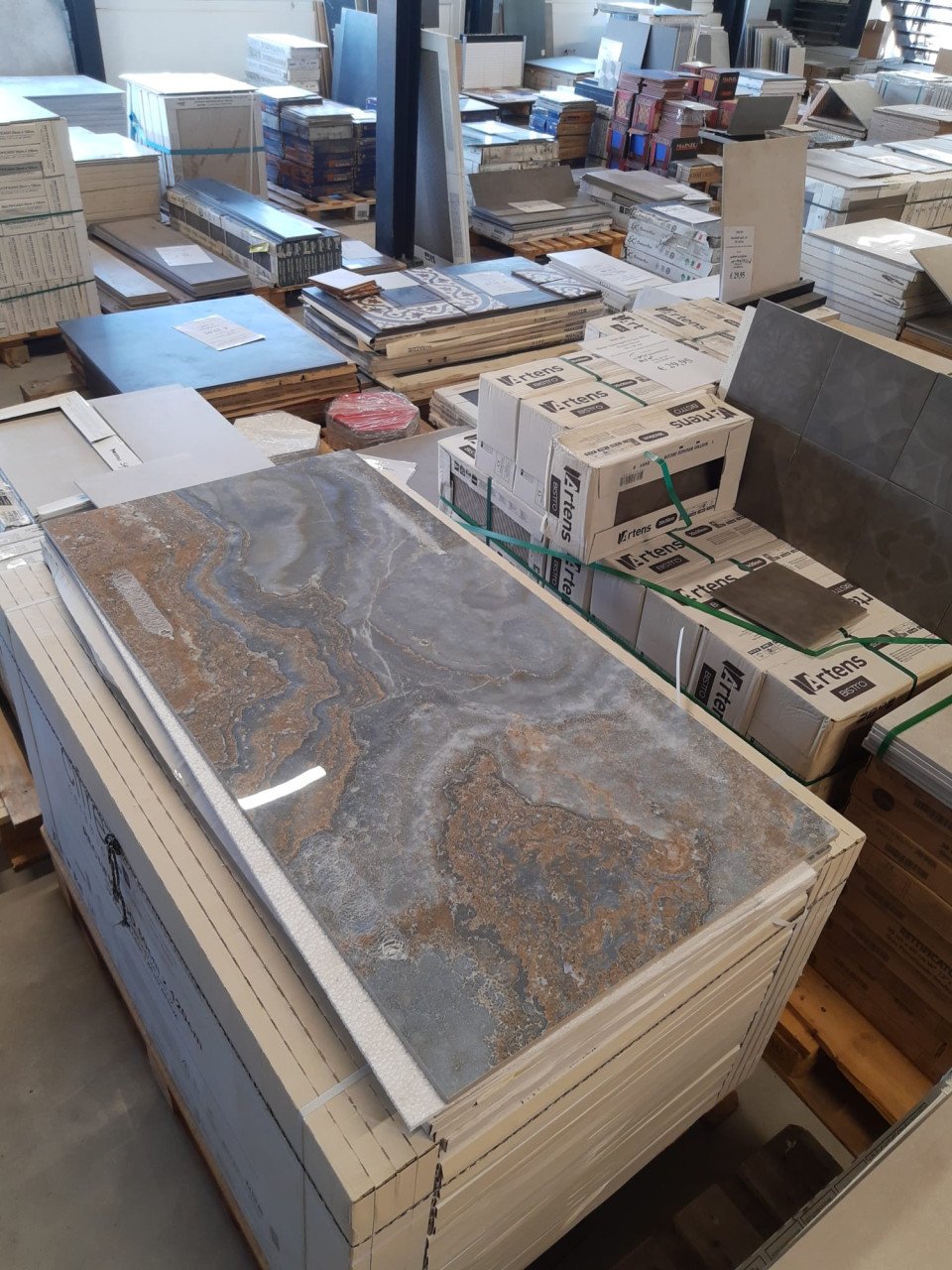 3030-336 Marmerlook tegels blauw/beige, 60x120 cm, van € 84,95/m² voor