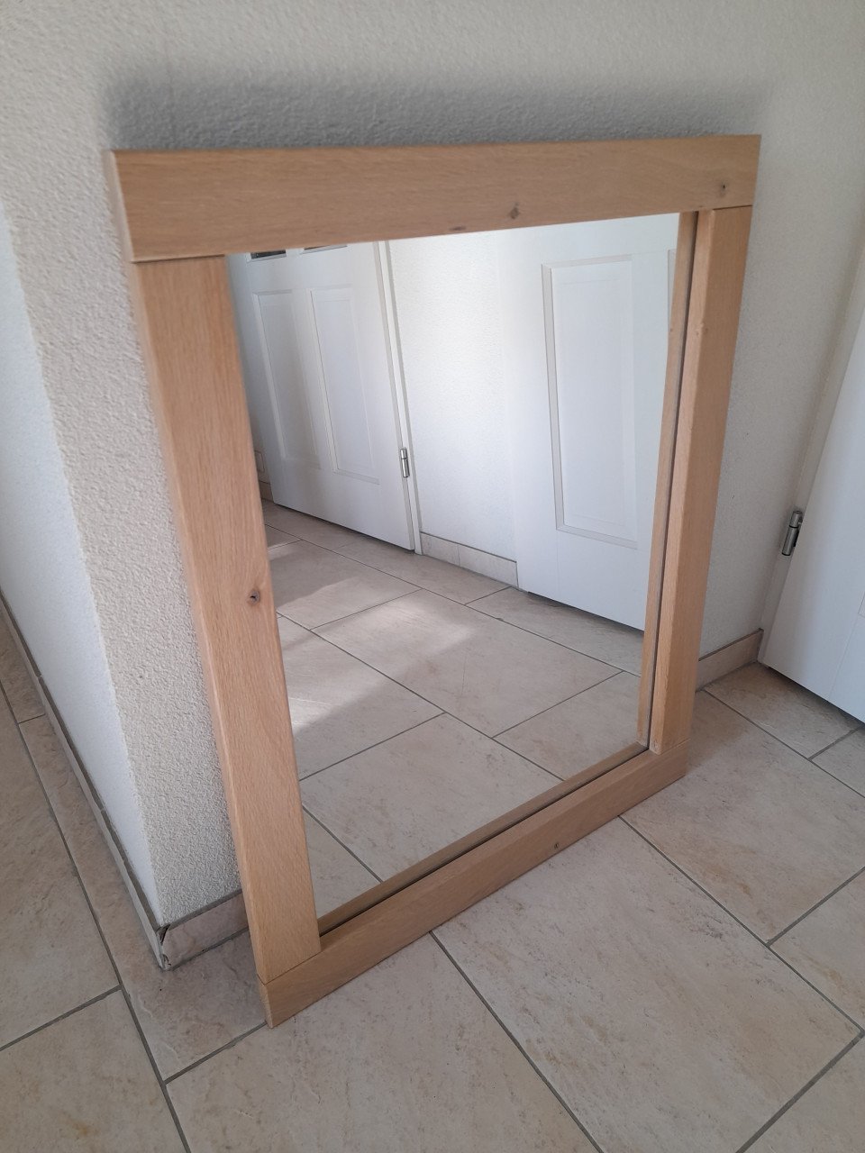 Prachtige massief houten  spiegel 87 x 70 (z.g.a.n.)