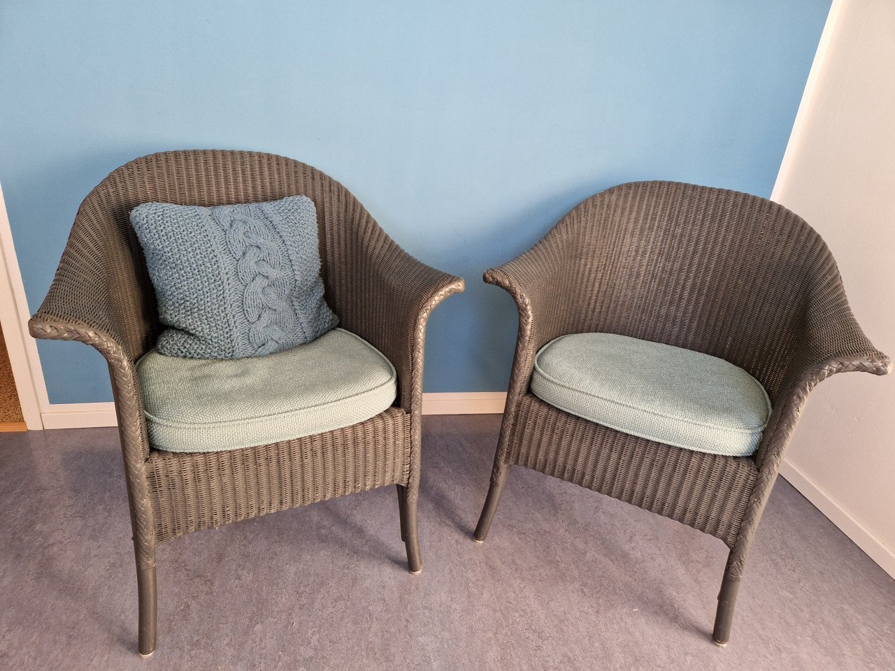 2 lord loom stoeltjes