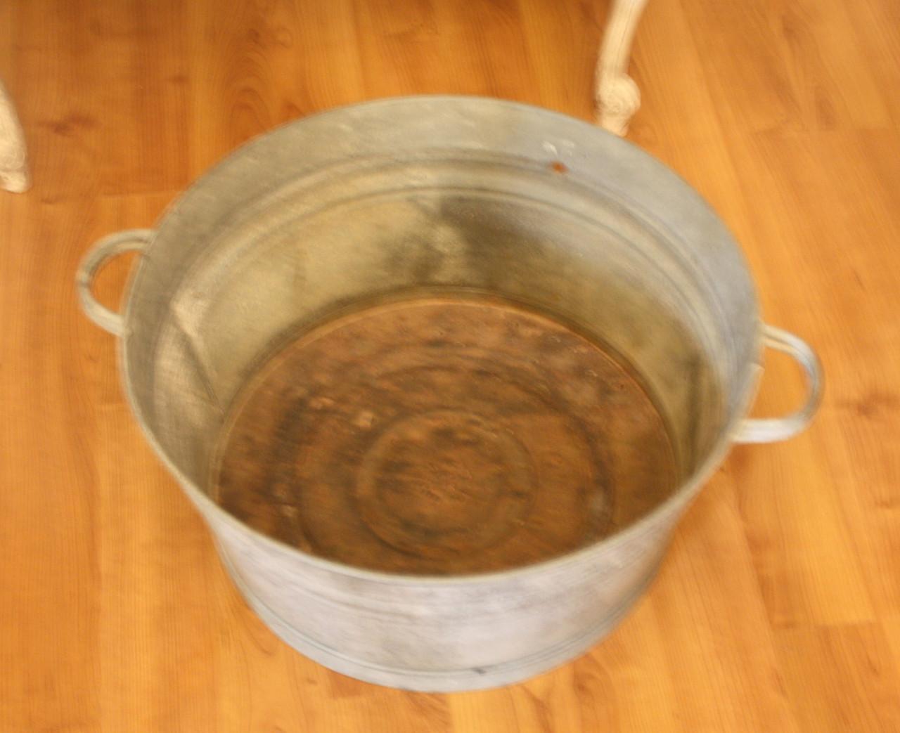 Grote antieke zinken teil