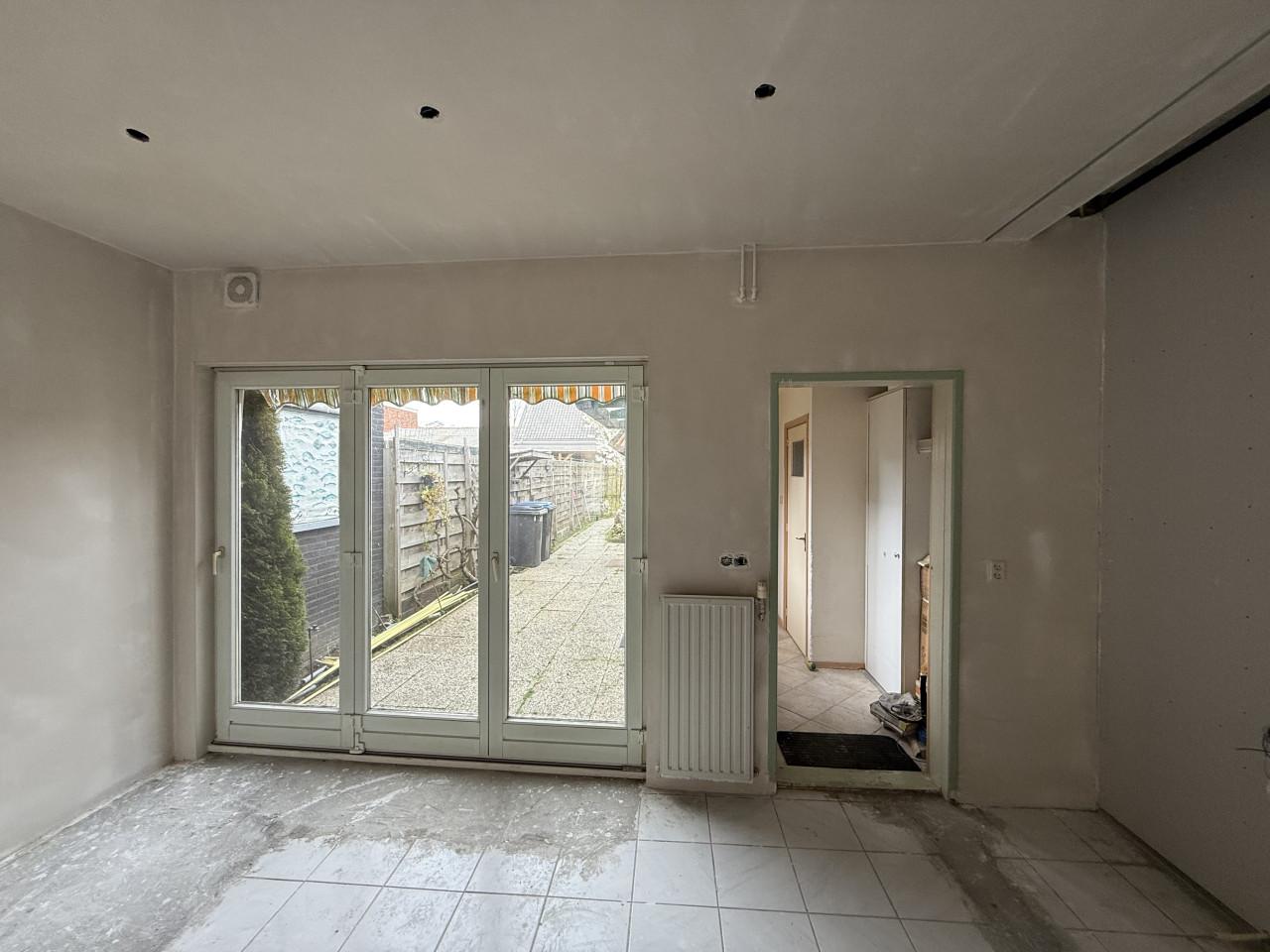 Stukadoorsbedrijf.Tel 0685004348