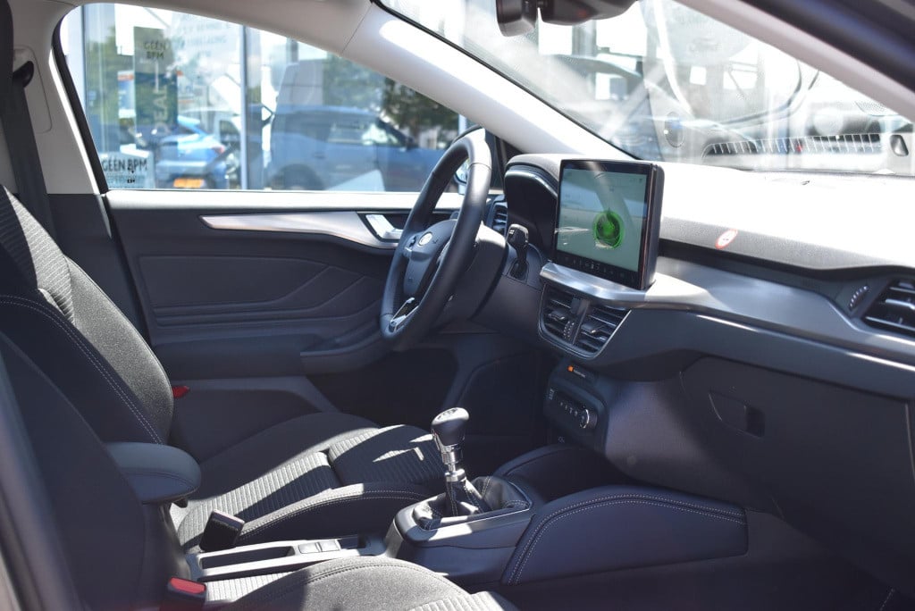 Ford Focus wagon 1.0 ecoboost hybrid titanium x | climate control | cruise 