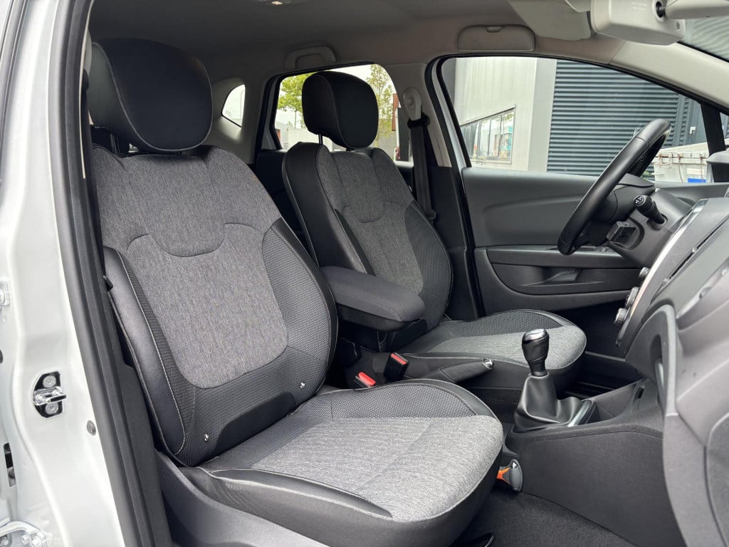 Renault Captur 0.9 tce intens | navigatie | camera | dodehoek detectie | le